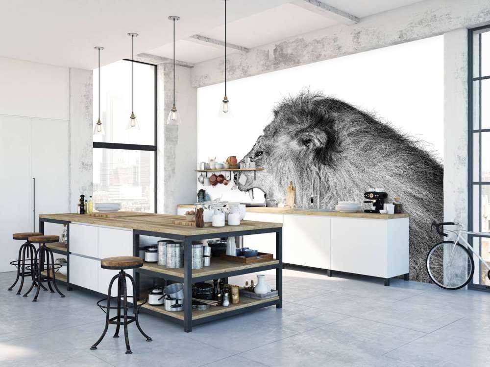 Lion rugissant blanc