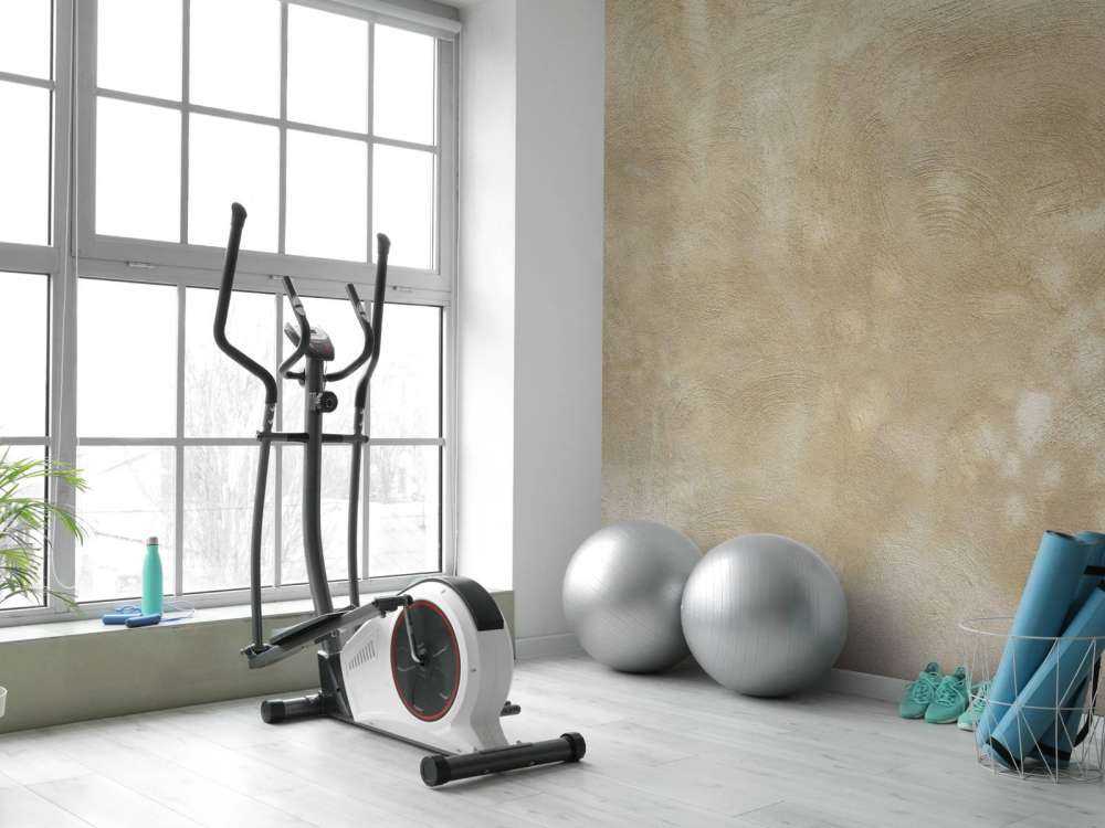 Mur avec des taches et des rayures