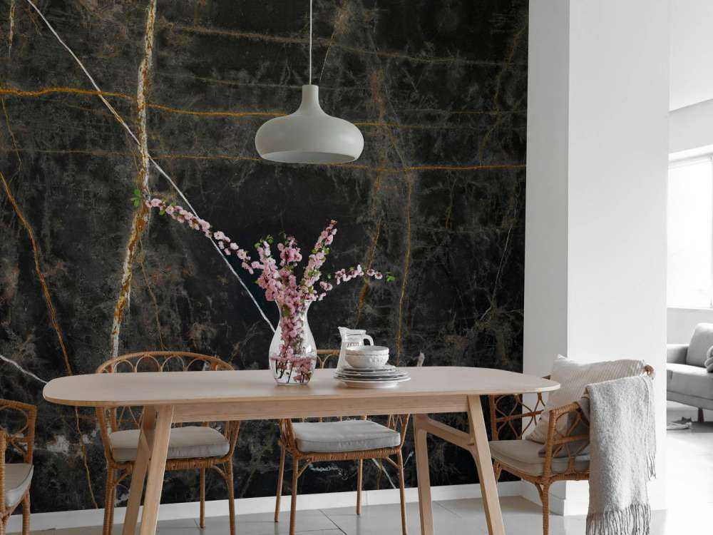 Marbre noir avec des tons de cuivre