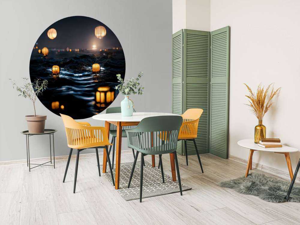 Lanterns au-dessus de l'eau