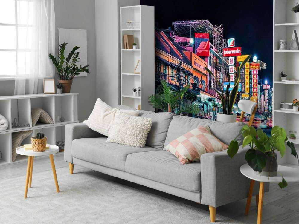 La vie nocturne dans le Chinatown néon.