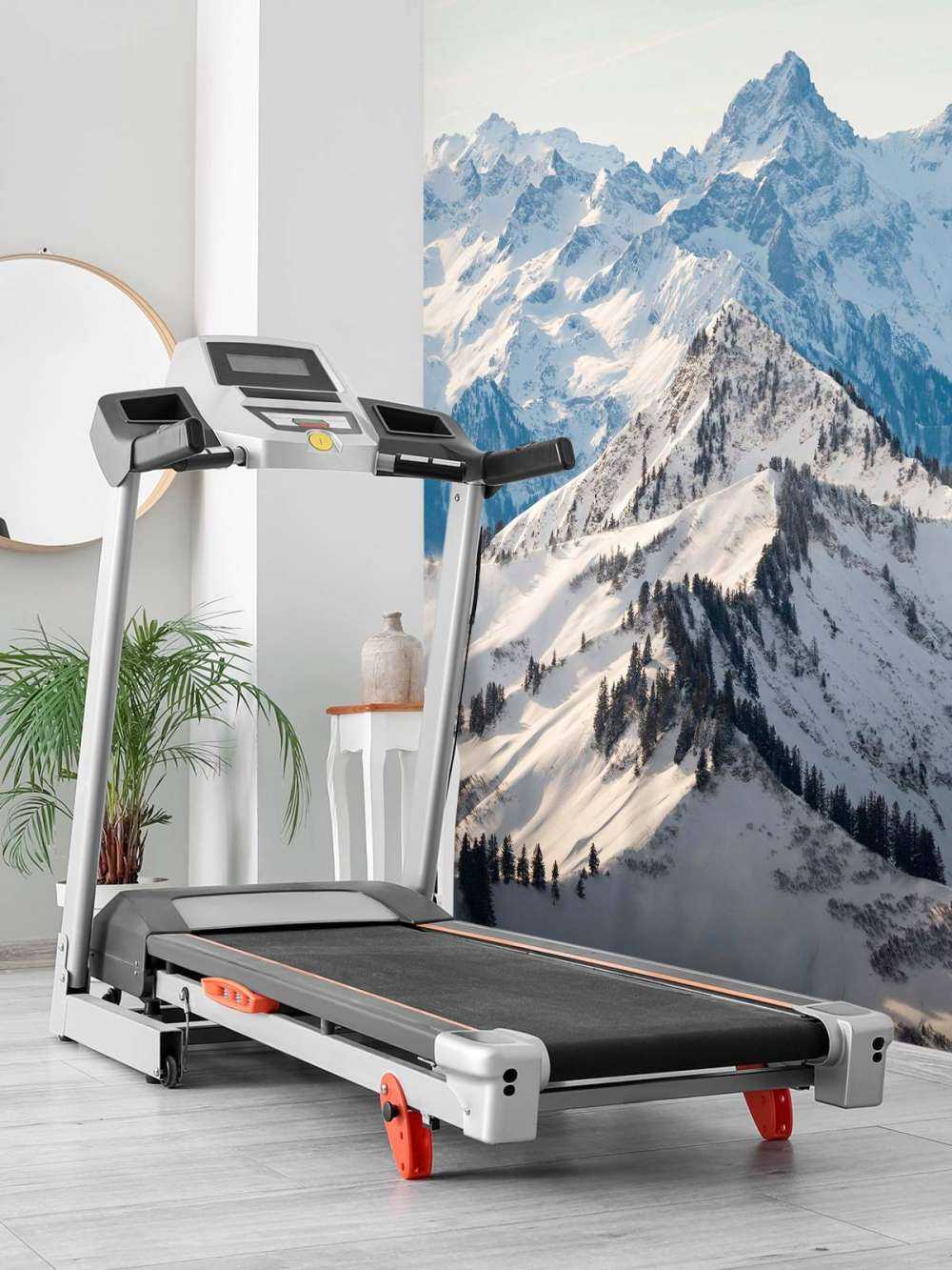 Winterkam avec des sommets alpins sous la lumière du soleil