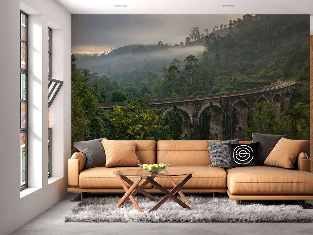 Pont ferroviaire à travers la jungle