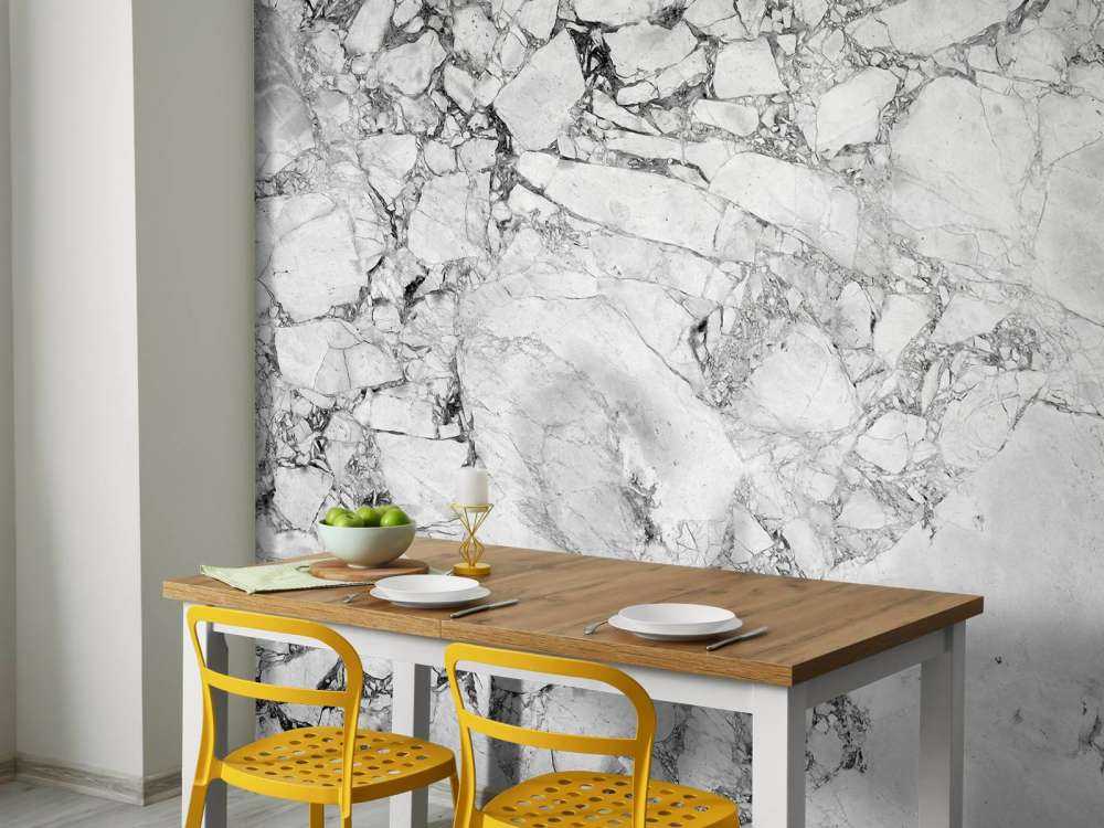 Marbre noir et blanc à structure grossière