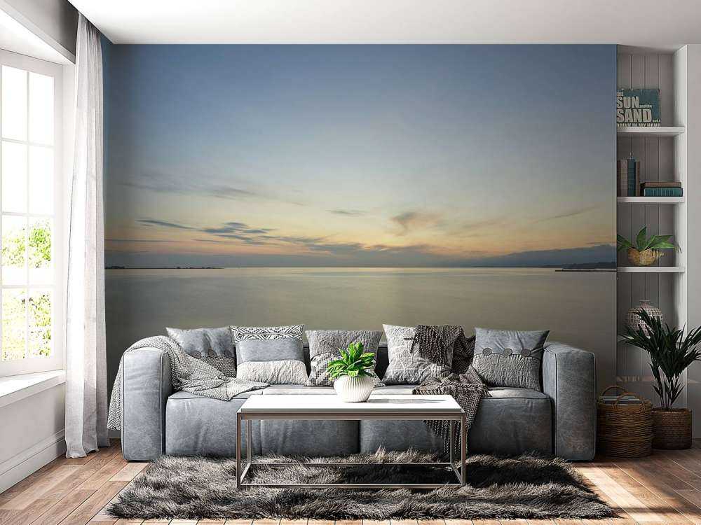 Lever de soleil près de la côte 