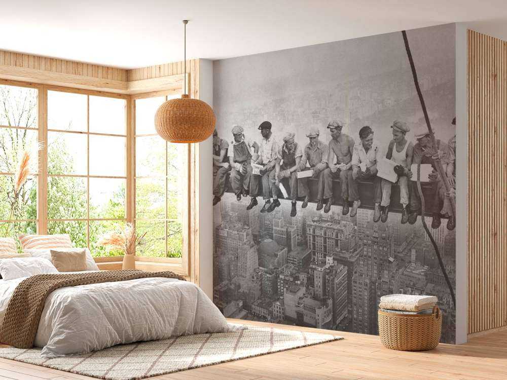 Déjeuner dans un gratte-ciel