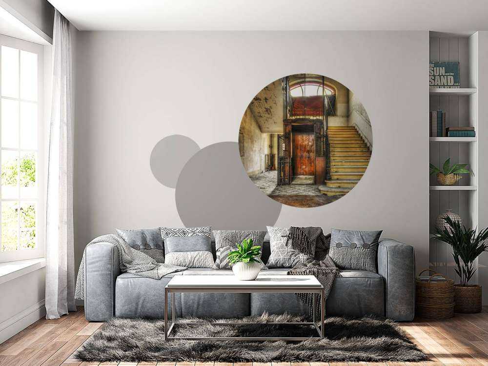 Hall d'hôtel abandonné