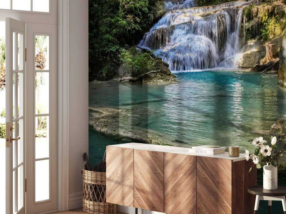 Pêche dans une chute d'eau