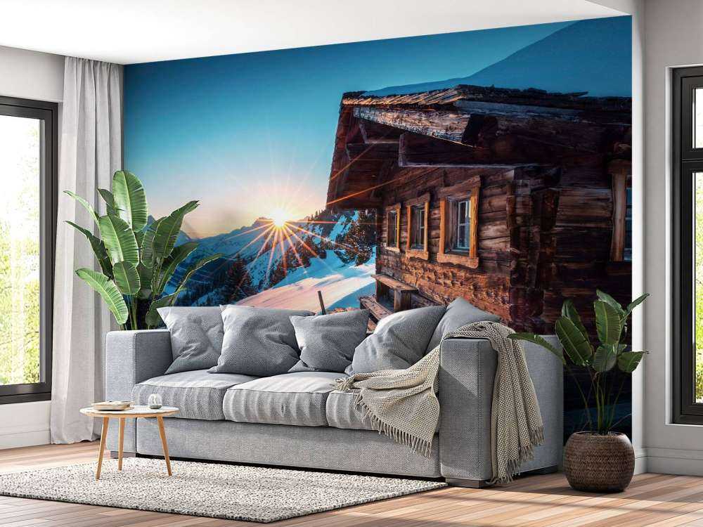 Ciel du matin près d'une cabane alpine en bois.