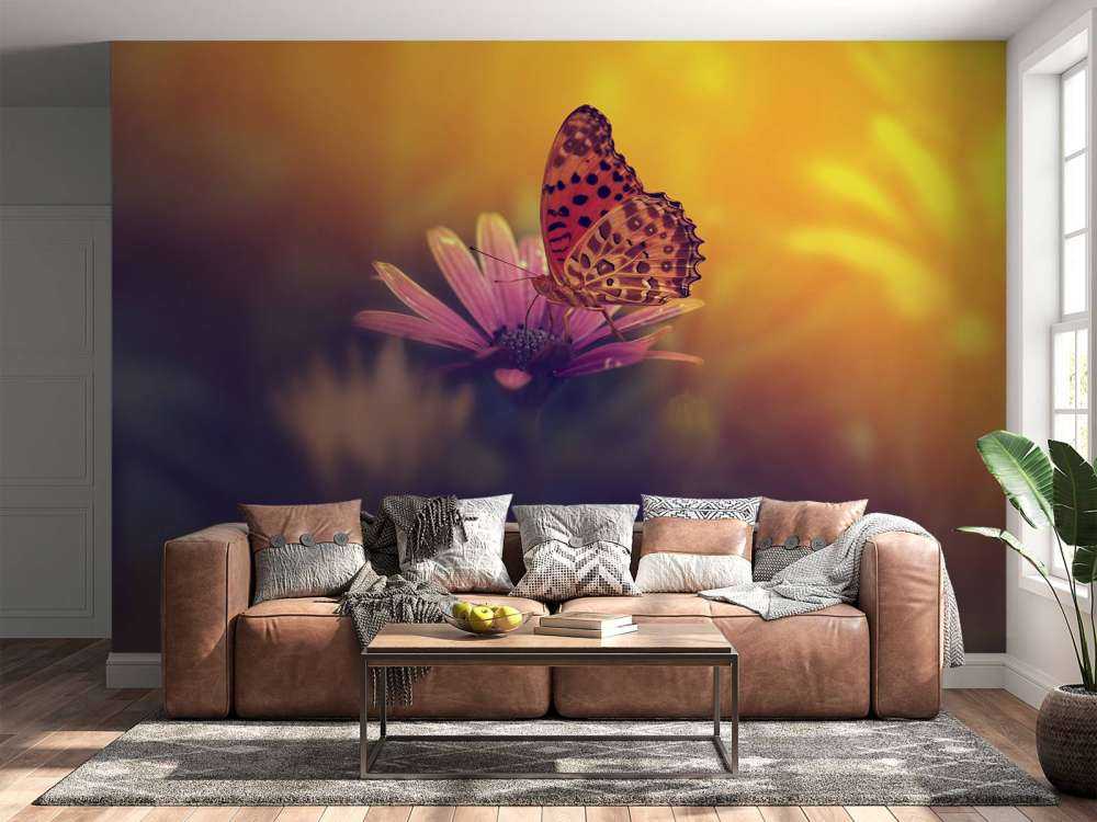 Papillon rouge sur une fleur