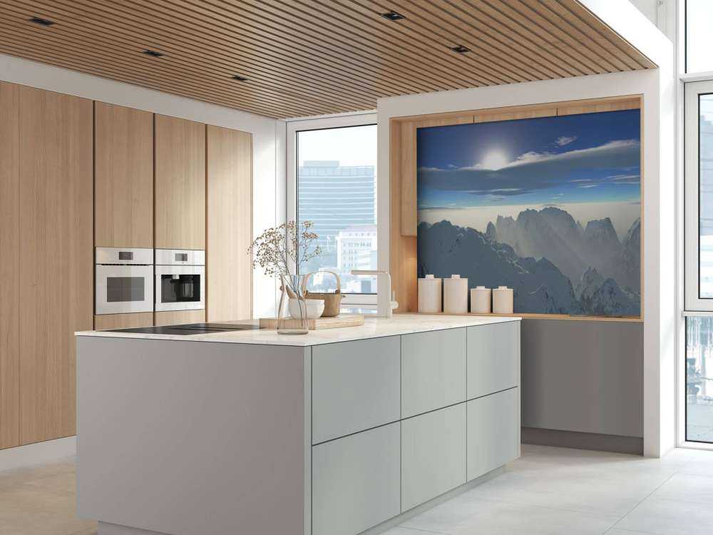 Panorama des sommets enneigés de la montagne