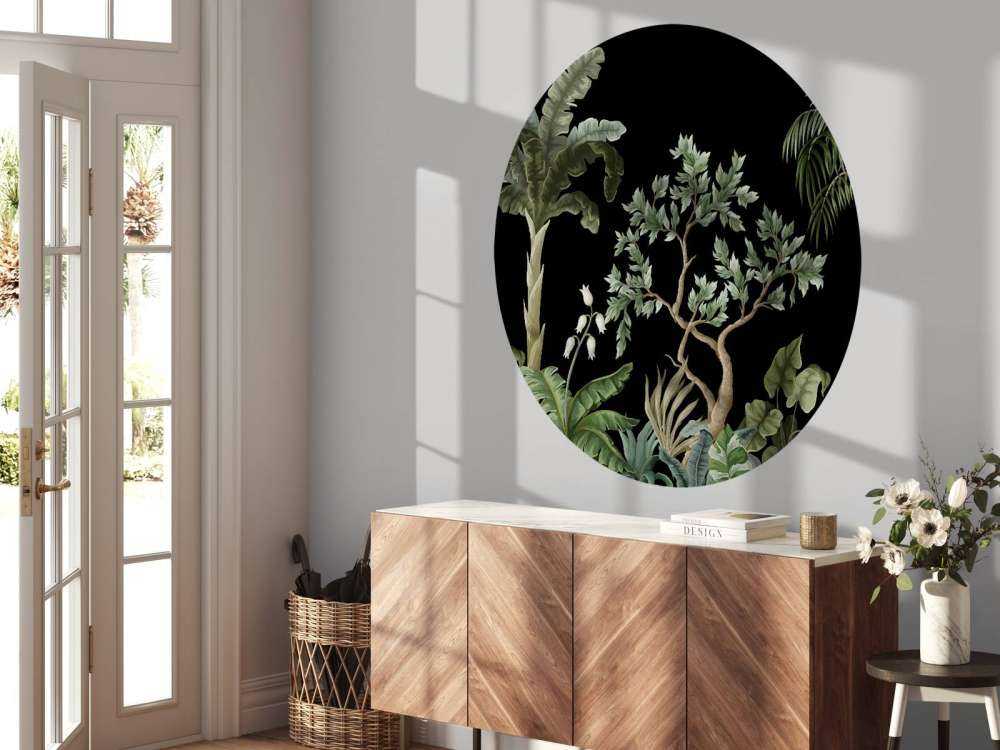 Arbres sur fond sombre