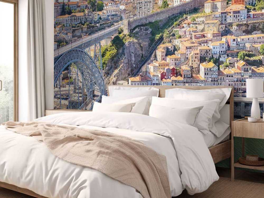 Lumière du soleil sur une pente urbaine colorée