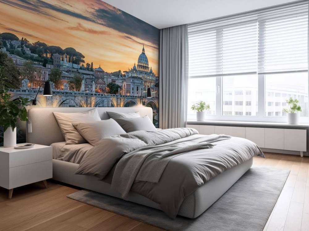 Lueur du soir sur la ville romaine aux dômes.