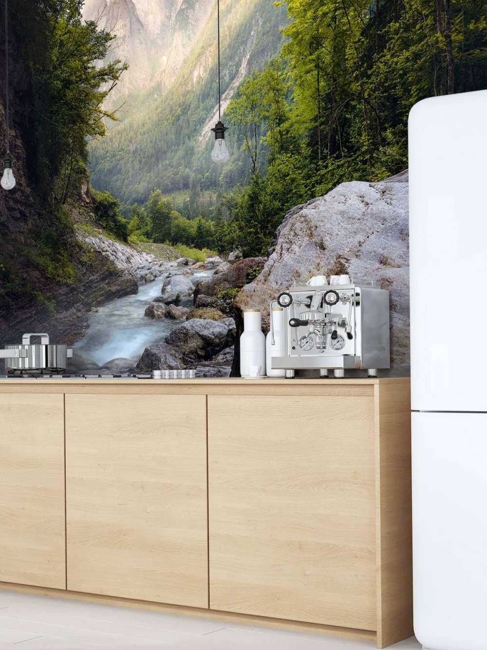 Bergstroom dans la nature