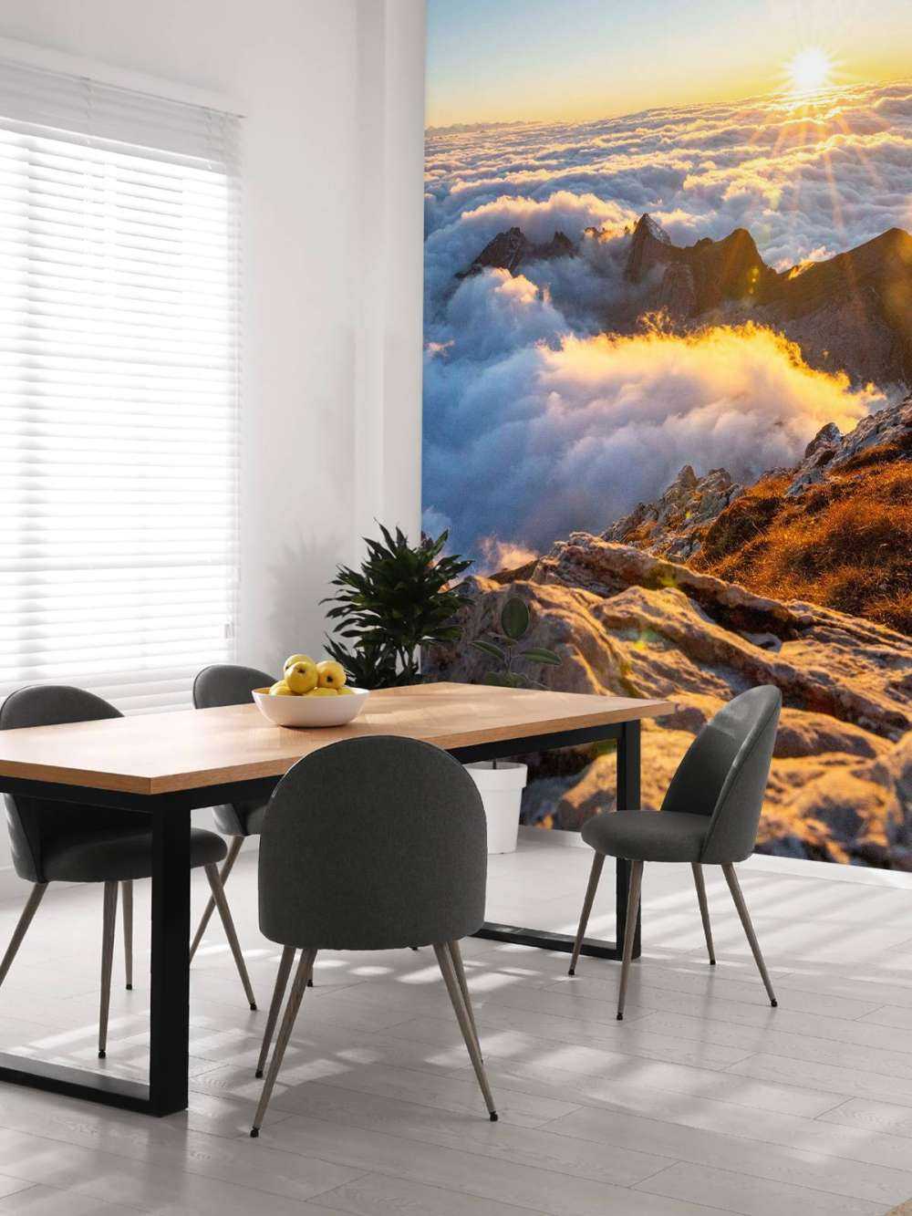 Lumière du soleil au-dessus de la mer de nuages