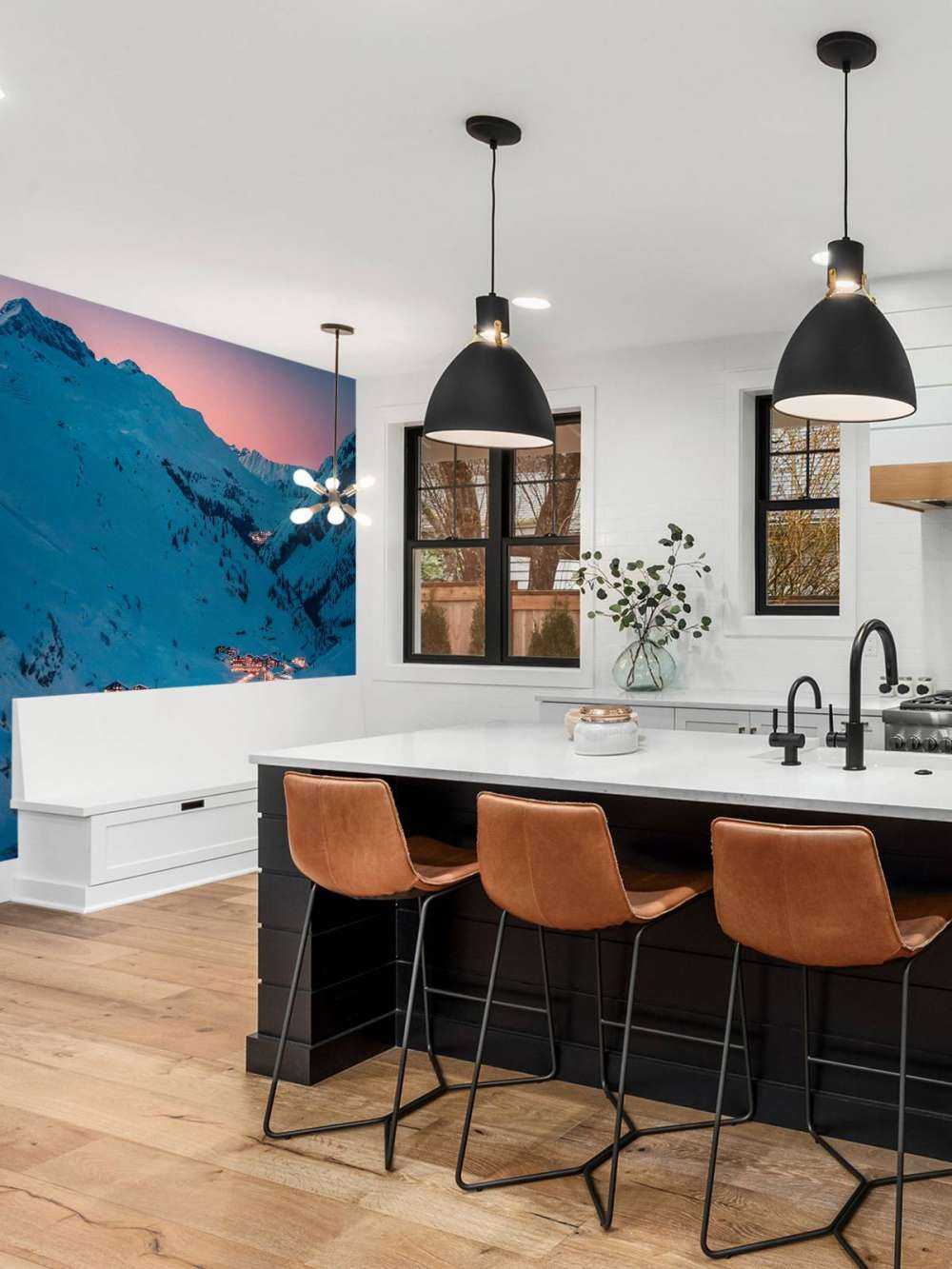 Lumière du soir dans un village alpin