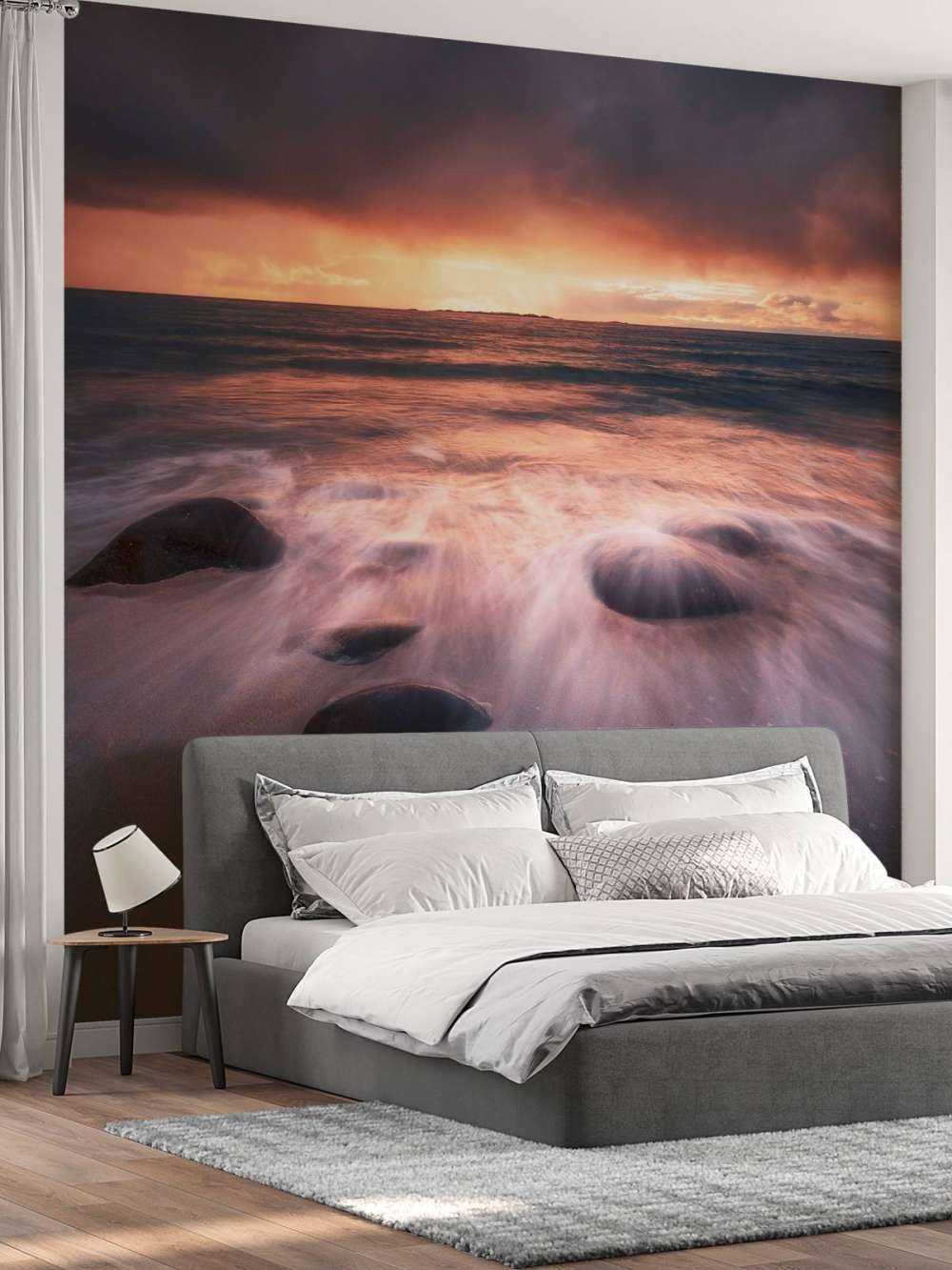 Lueur du soir sur la côte rocheuse