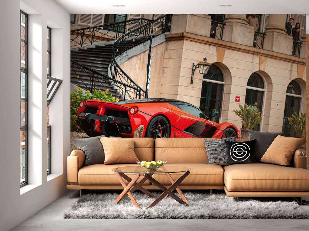 Ferrari laFerrari devant une villa de luxe