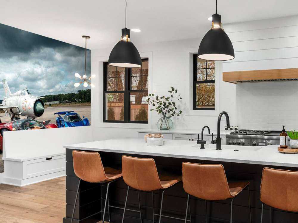 Supercars dans un avion de chasse