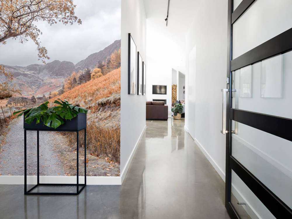 Chemin entre les montagnes