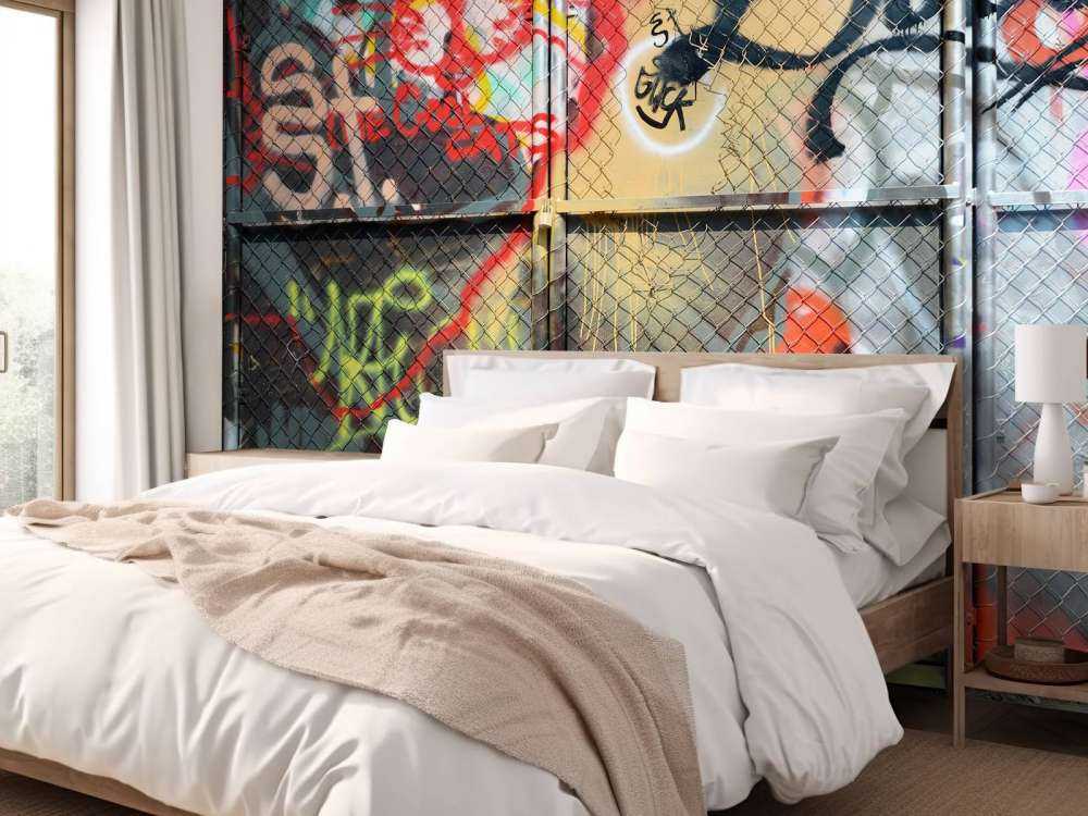 Graffitis sur les portes en acier