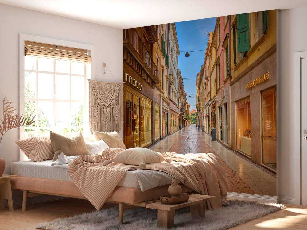 Rue commerçante tôt le matin