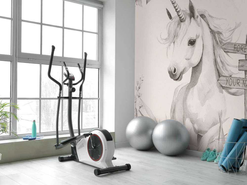 Bébé licorne avec des plantes beige