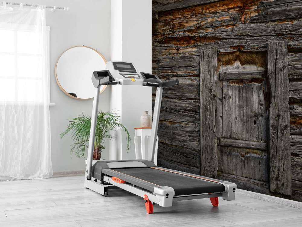 Bois foncé avec porte