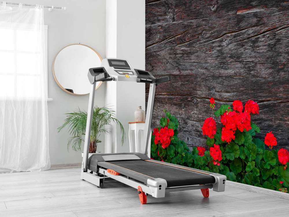 Bois vieilli avec des fleurs