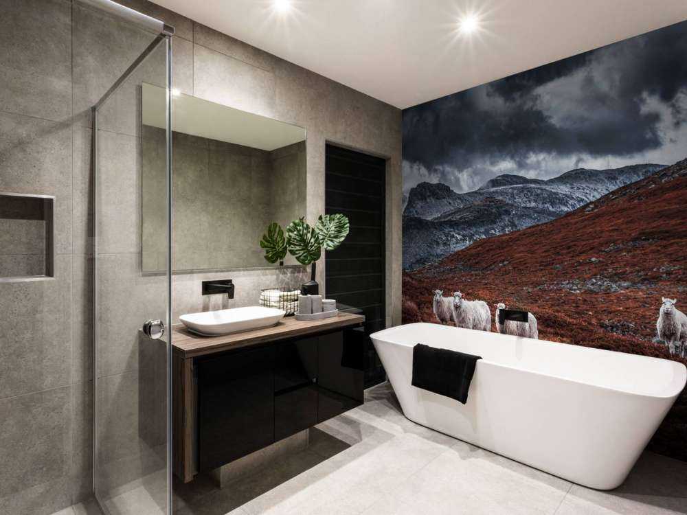 Moutons dans des montagnes rousses