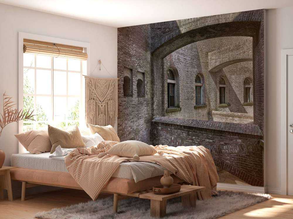 Ancien bâtiment avec des arcs