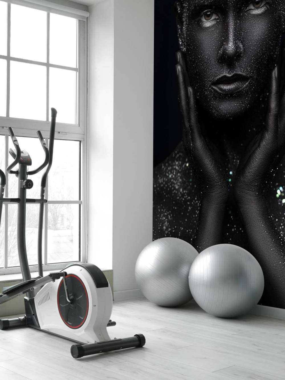 Femme aux paillettes