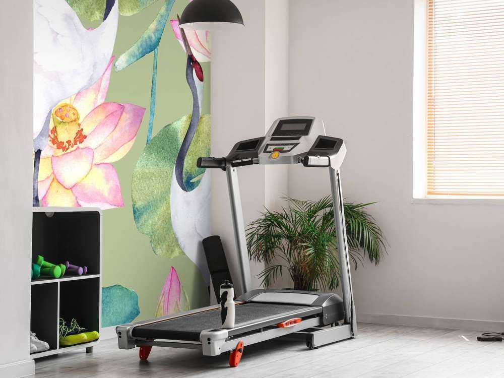 Grues perdues dans les fleurs