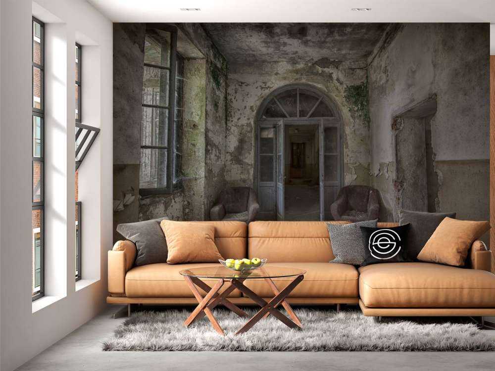 Couloir dans une maison abandonnée