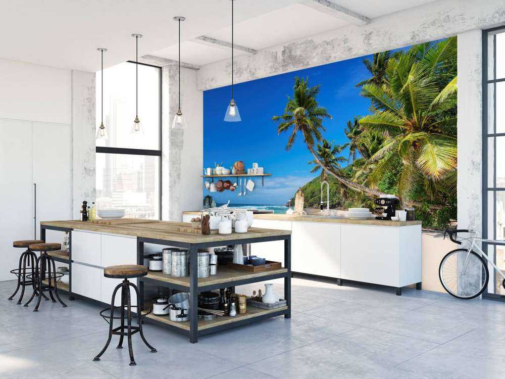 Grande plage ensoleillée