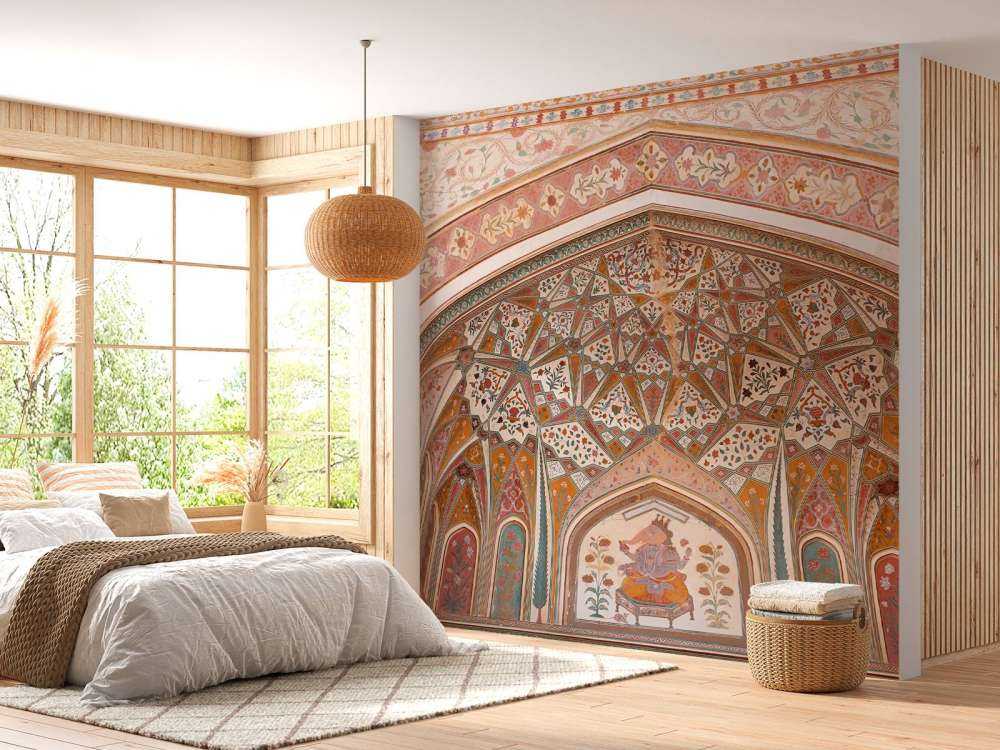 Arche indienne richement peinte