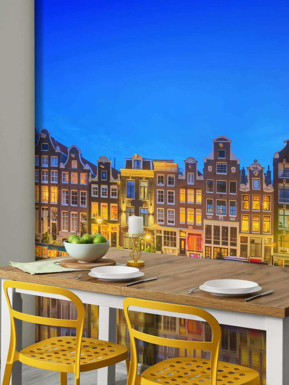 Le canal d'Amsterdam la nuit