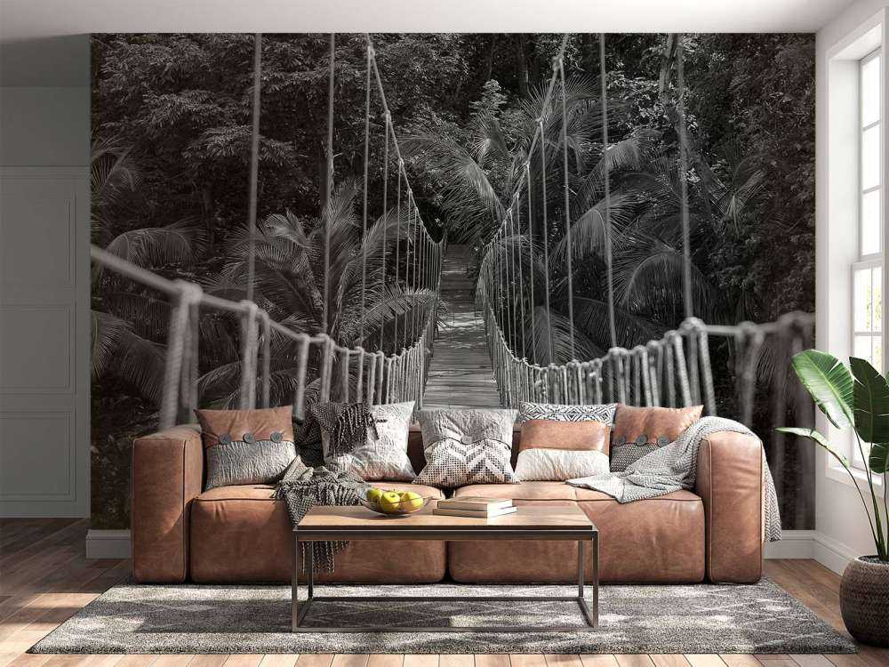 Pont en bois entre des palmiers