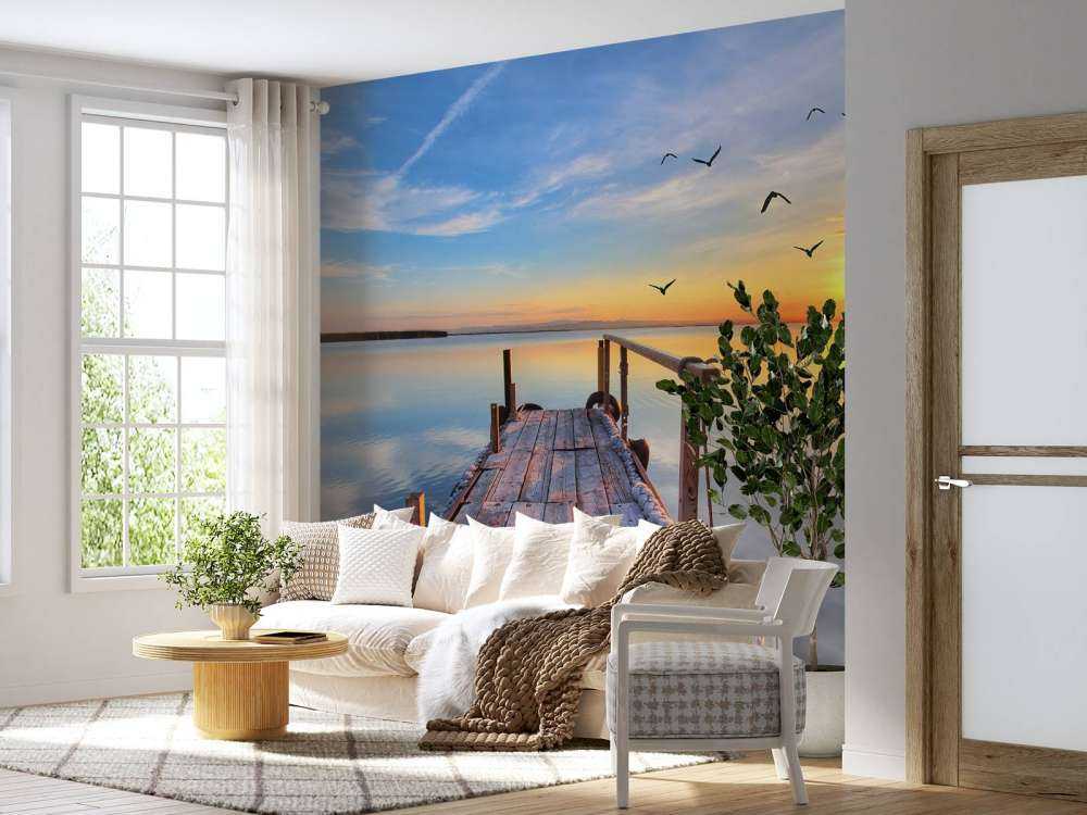 Oiseaux au-dessus de la mer