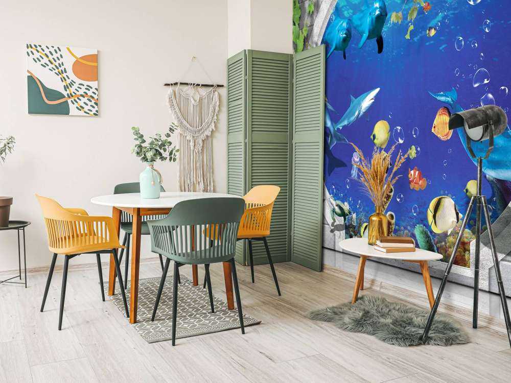 Les dauphins à travers le mur