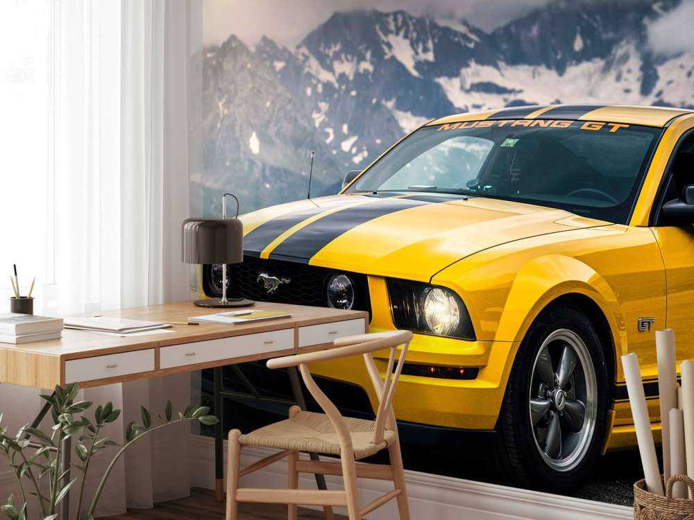 Mustang gelé dans un paysage montagneux