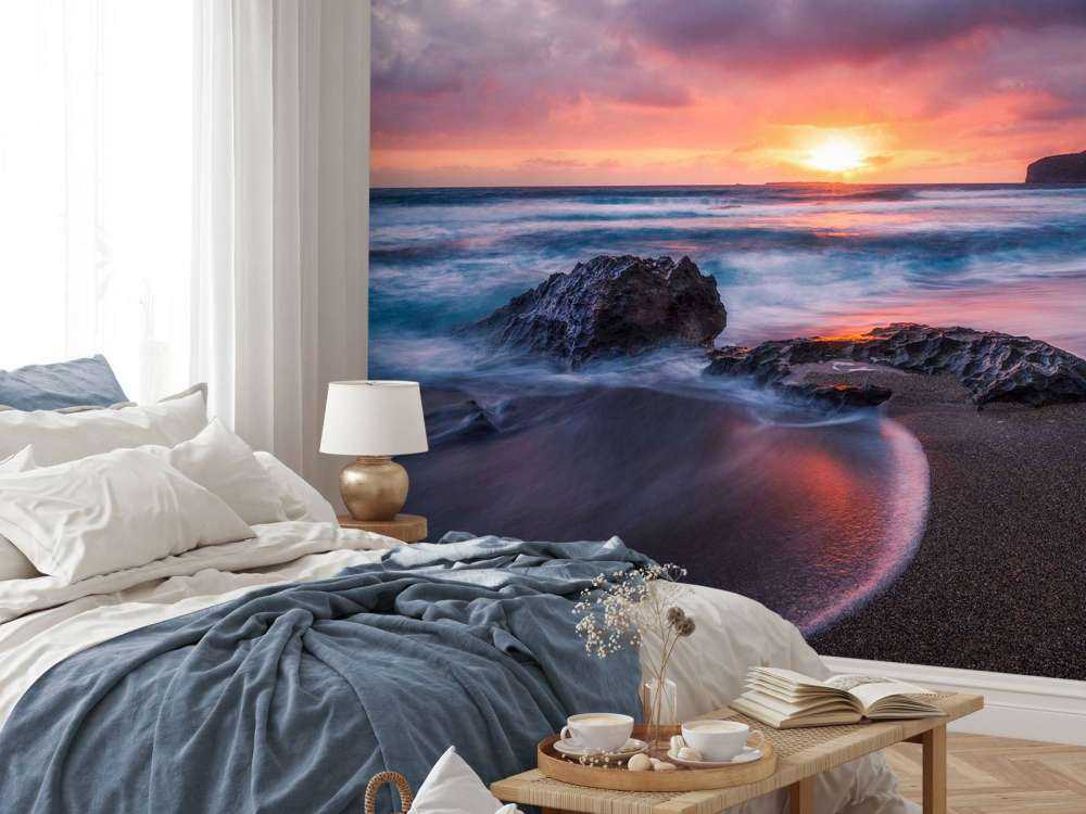 Côte rocheuse au coucher du soleil