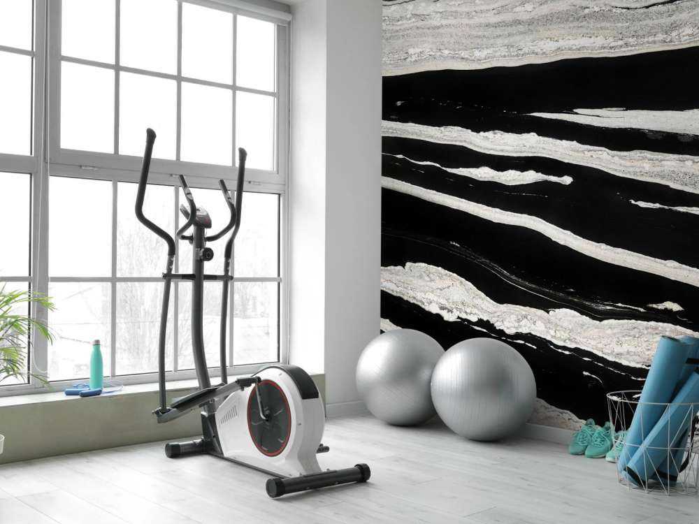 Marbre noir avec des veines blanches