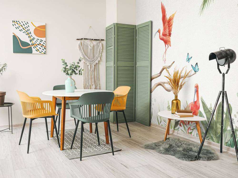 Branche avec des animaux de la jungle