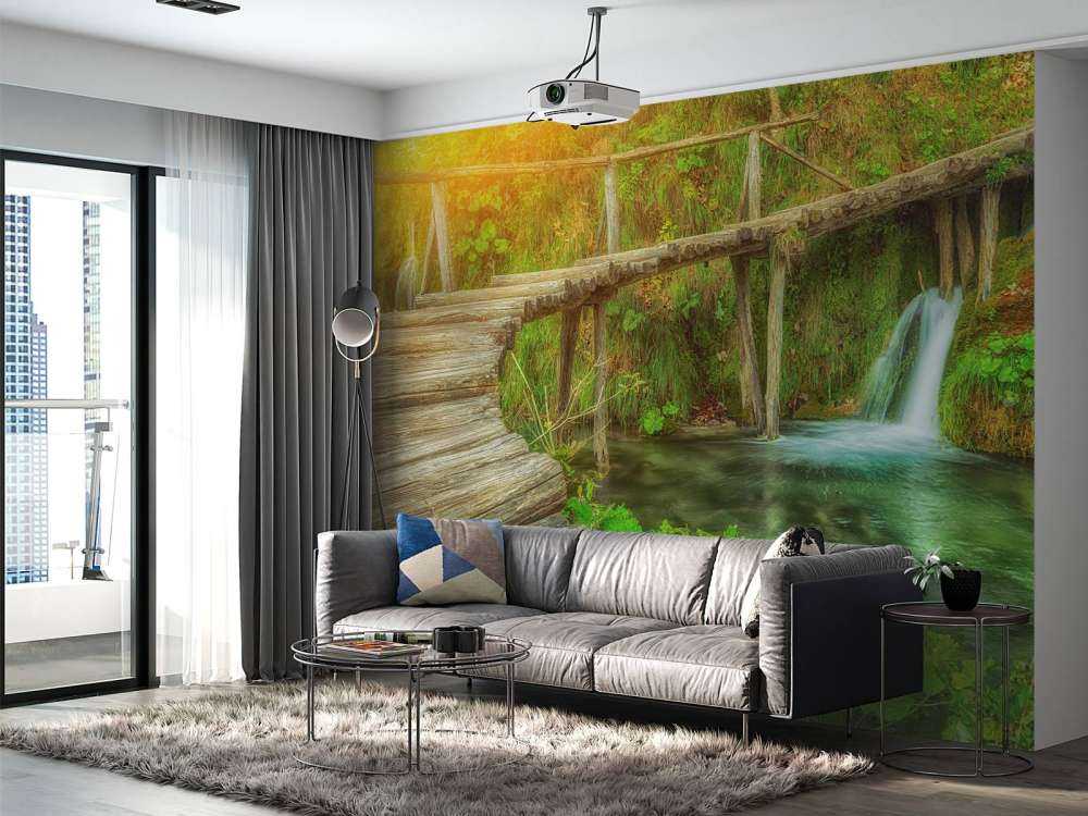 Pont en bois avec lumière du soleil