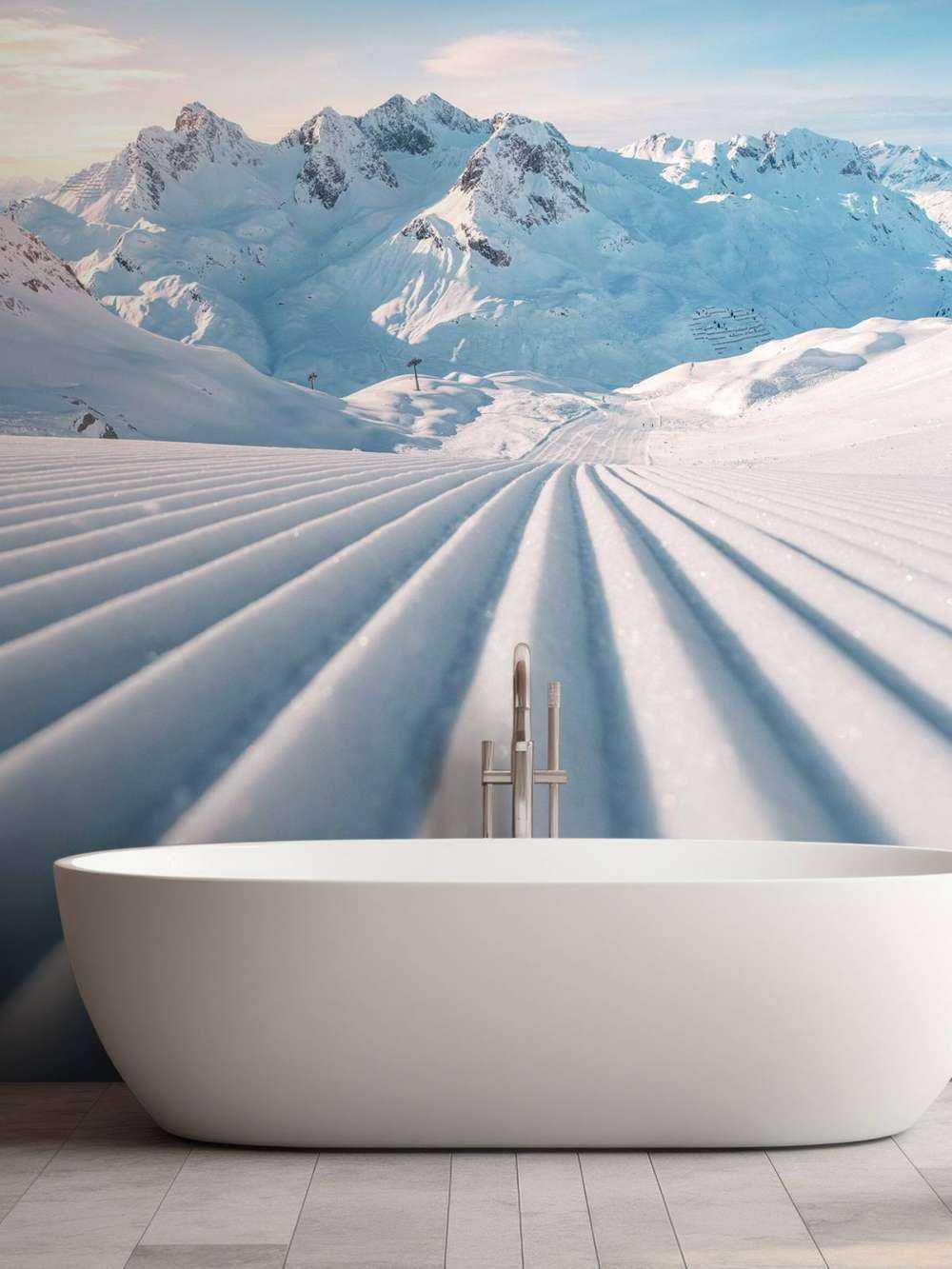 Traces dans la neige de montagne