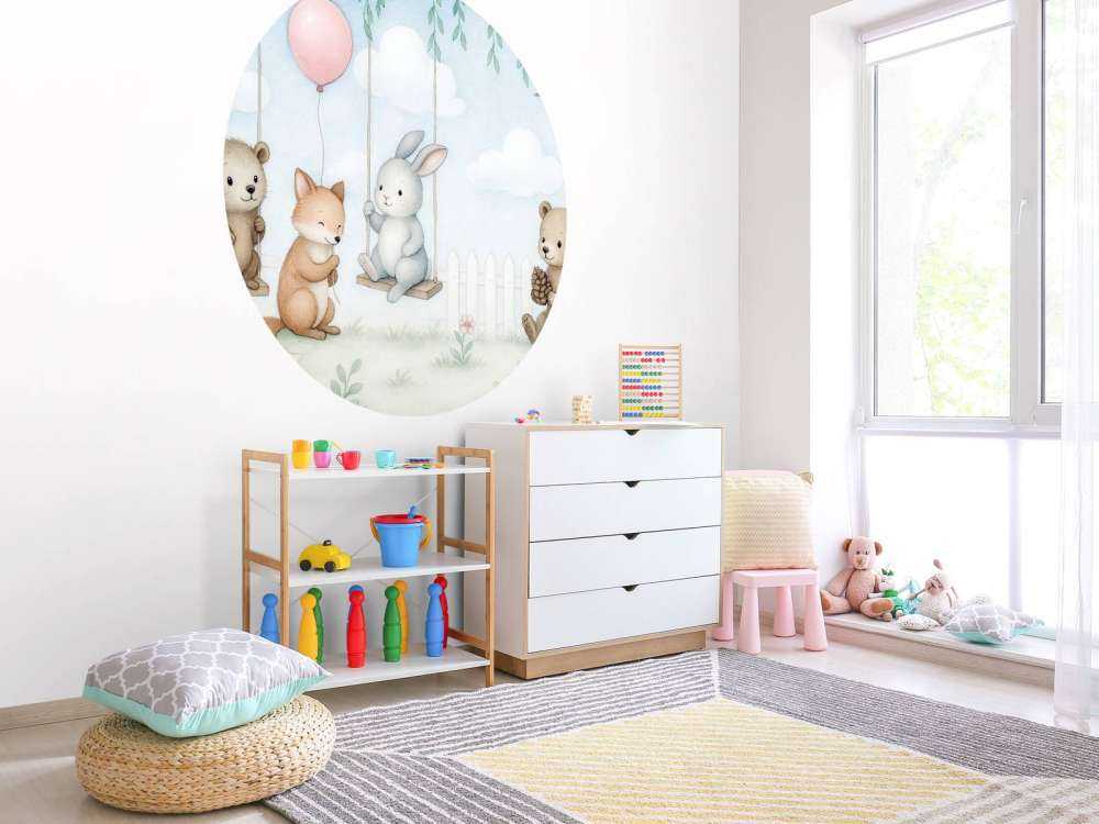 Amis des bois dans le jardin de printemps