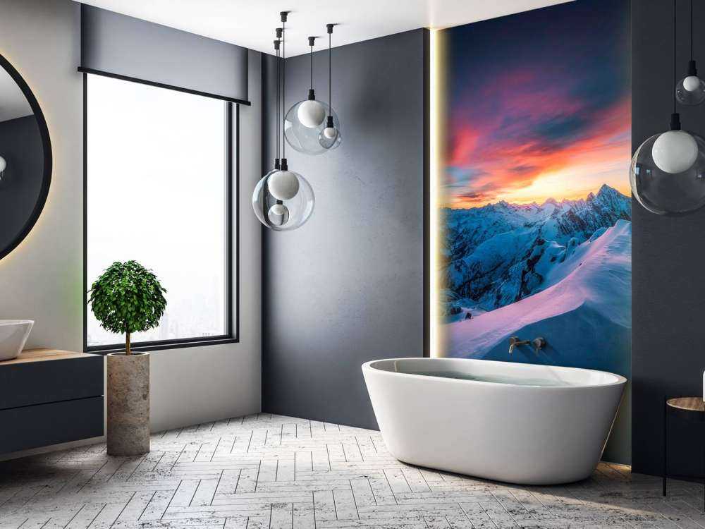 Sommet enneigé à l'aube ardente