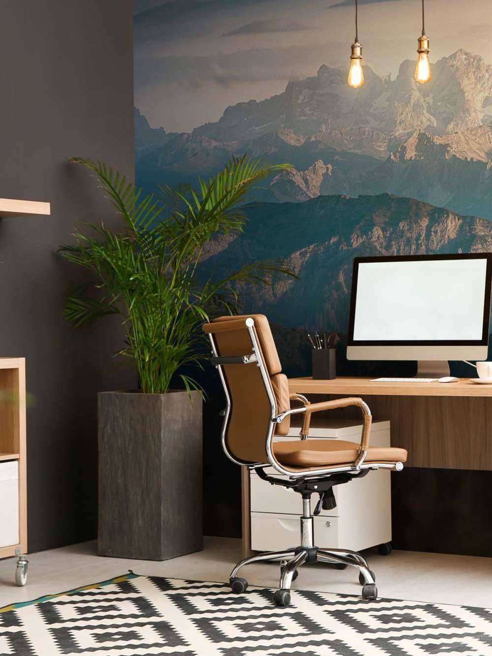 La stratification bleue dans les montagnes.